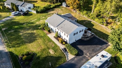 10 Post Pl, Newfoundland, NJ, 07435-1636 | Card Image