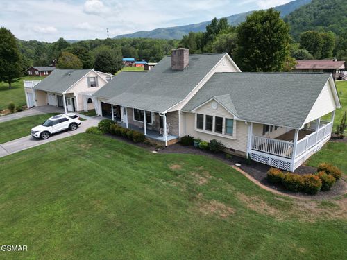 3237 Valley Home Rd, Sevierville, TN, 37862-8419 | Card Image