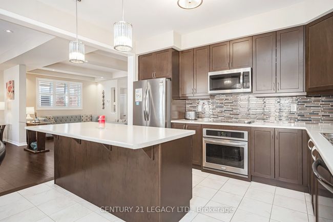 33 Callandar Rd, House other with 4 bedrooms, 3 bathrooms and 4 parking in Brampton ON | Image 16