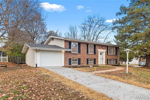 750 Burwick Ter, Manchester, MO, 63021-6728 | Card Image