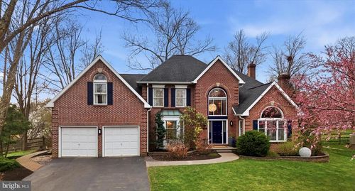 352 Sentry Ln, WAYNE, PA, 19087-2154 | Card Image