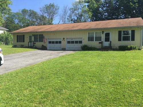 1309 1/2 Maken Dr, Johnstown, PA, 15904-3130 | Card Image