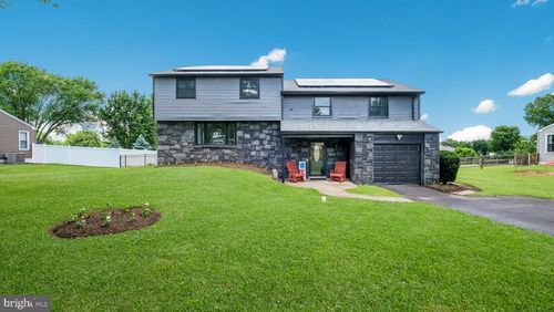 106 Cedarbrook Dr, SOUTHAMPTON, PA, 18966-1104 | Card Image
