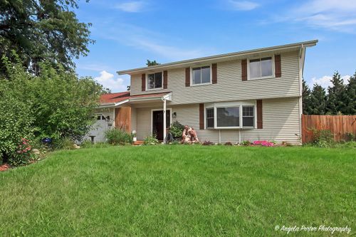 430 Shagbark Ln, Lindenhurst, IL, 60046-7037 | Card Image