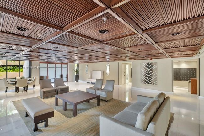 APT-200 - 201 Crandon Blvd, Condo with 3 bedrooms, 3 bathrooms and null parking in Key Biscayne FL | Image 16