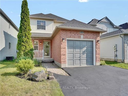224 Hilltop Dr, Ayr, ON, N0B1E0 | Card Image
