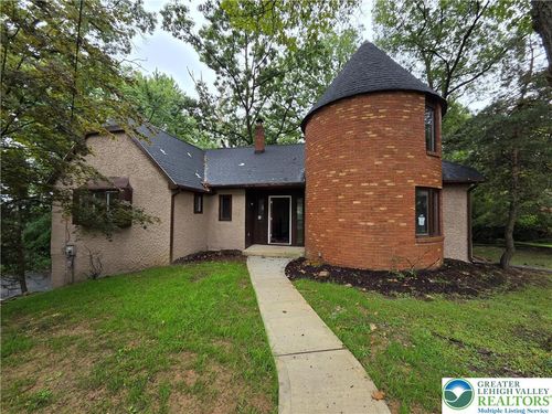 1024 E Elm St, Allentown, PA, 18109-2204 | Card Image