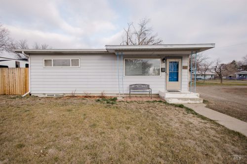 107 Baker Dr, Mountain Home, ID, 83647-2305 | Card Image