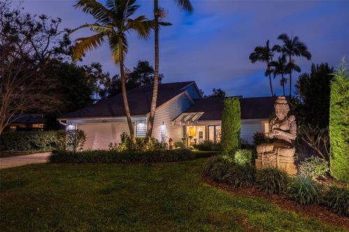 935 42nd Ave N, ST PETERSBURG, FL, 33703-4531 | Card Image