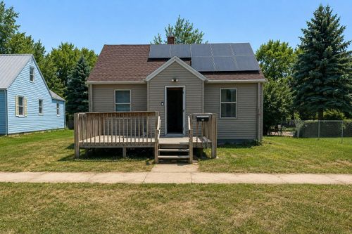 812 2nd St Sw, Pipestone, MN, 56164-1216 | Card Image