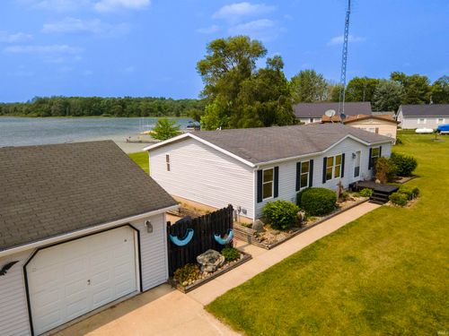 880 Lane 301 Barton Lk, Fremont, IN, 46737-9321 | Card Image