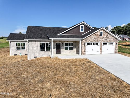 71 Clear Mountain Trl, Greeneville, TN, 37745-3112 | Card Image