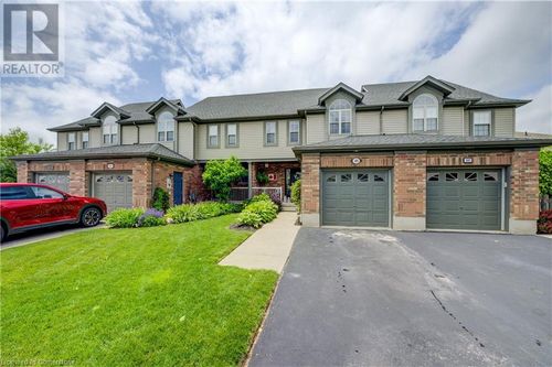 105 Northcliffe Cres, Cambridge, ON, N3C4M7 | Card Image