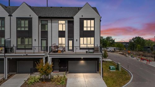 105 Sovereign Common Sw, Calgary, AB, T3C3Y3 | Card Image