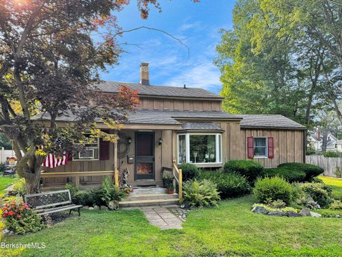48 Copley Ter, Pittsfield, MA, 01201-6435 | Card Image