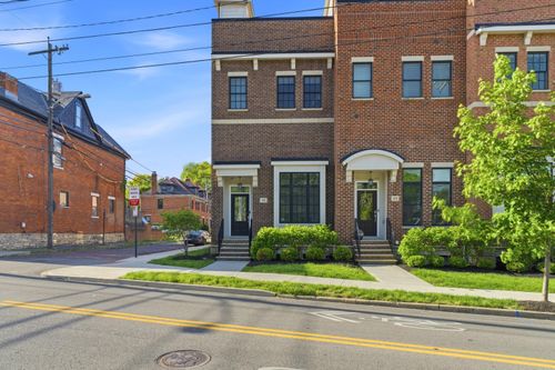31 W Whittier St, Columbus, OH, 43206-2502 | Card Image