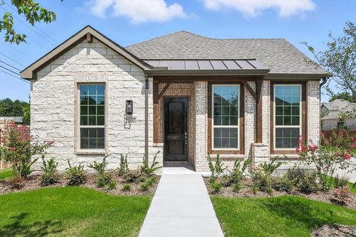 2000 Belvedere St, Garland, TX, 75041-3805 | Card Image