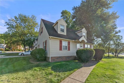 1620 E 243rd St, Euclid, OH, 44117-1946 | Card Image