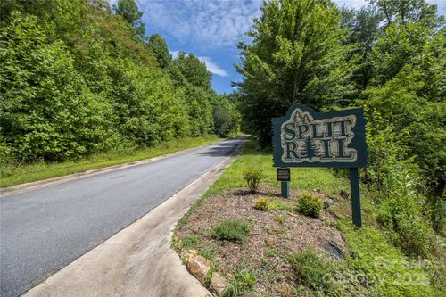 115 W Splitrail Dr, Hendersonville, NC, 28792 | Card Image