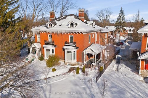 219 Charles St, Belleville, ON, K8N3M3 | Card Image