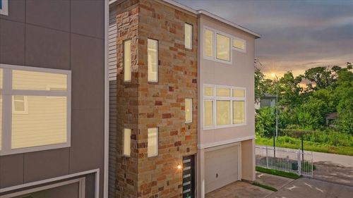 4019 Ward St, Houston, TX, 77021-4844 | Card Image