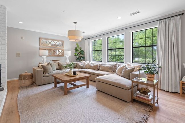 129 The Hills Dr, House other with 5 bedrooms, 5 bathrooms and 8 parking in The Hills TX | Image 7
