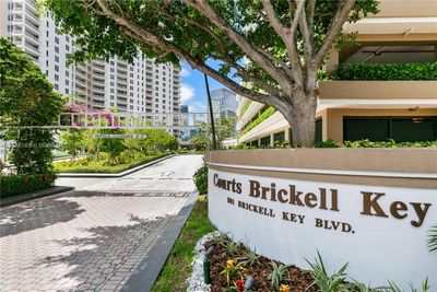 604 - 801 Brickell Key Blvd, Condo with 3 bedrooms, 3 bathrooms and null parking in Miami FL | Image 3