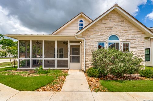 unit-1000-530 #1000 Oak Park Dr, Boerne, TX, 78006-3134 | Card Image