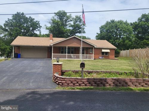 11 Briardale Rd, DAUPHIN, PA, 17018-9650 | Card Image