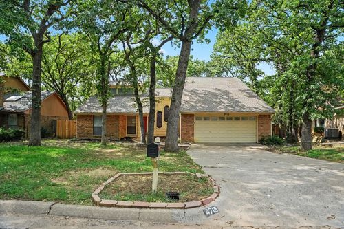 4715 Burning Springs Dr, Arlington, TX, 76017-3153 | Card Image