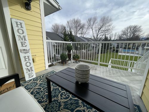 65-2101 Poplar Dr, Medford, OR, 97504-4637 | Card Image