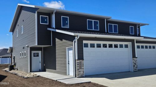 3511 24th Street Se, Mandan, ND, 58554 | Card Image