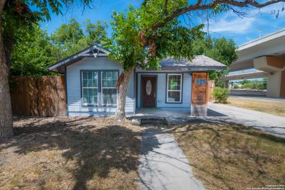 1415 W French Pl, House other with 3 bedrooms, 2 bathrooms and null parking in San Antonio TX | Image 3