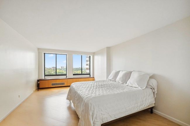 APT-1822 - 300 Winston Dr, Condo with 3 bedrooms, 3 bathrooms and null parking in Cliffside Park NJ | Image 21
