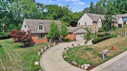 4590 Pine Village Drive, West Bloomfield Charter Township, MI, 48323 | Card Image