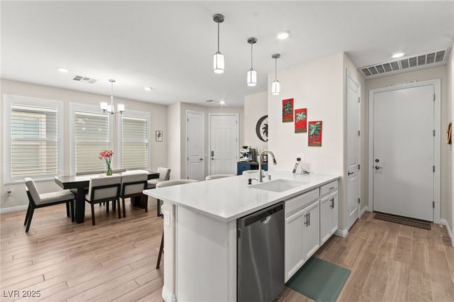 6620 Roseton St, House other with 2 bedrooms, 2 bathrooms and null parking in North Las Vegas NV | Image 10