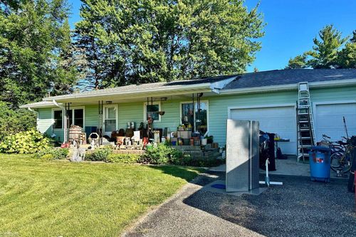 2470 Lyons Road, Caledonia Charter Township, MI, 48867 | Card Image