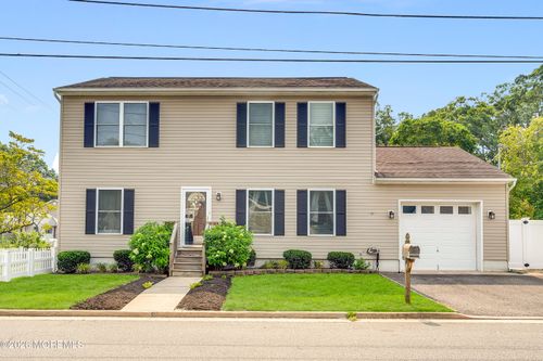 500 Hardenberg Ave, Point Pleasant Boro, NJ, 08742-2827 | Card Image