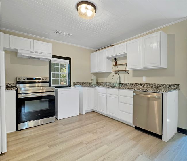 604 Maple St, House other with 2 bedrooms, 1 bathrooms and null parking in Howe TX | Image 7