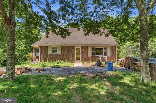 248 Maugers Mill Rd, POTTSTOWN, PA, 19464-1506 | Card Image