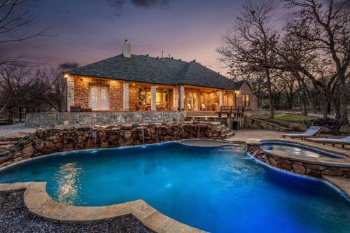 918 Boling Ranch Rd, Azle, TX, 76020-1583 | Card Image