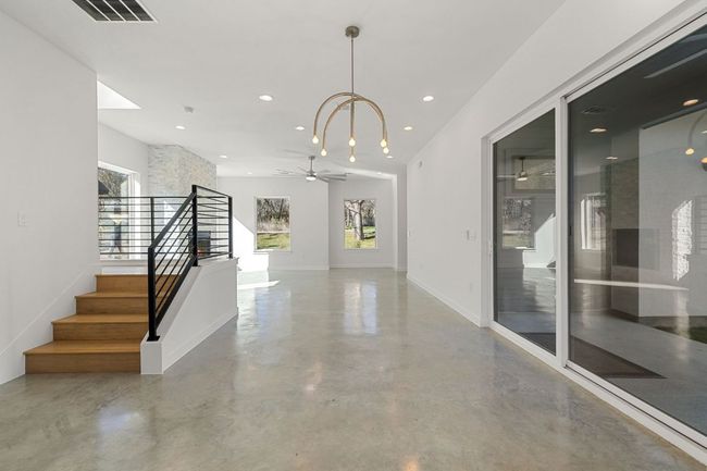 11009 4 Th St, House other with 3 bedrooms, 3 bathrooms and 4 parking in Jonestown TX | Image 10