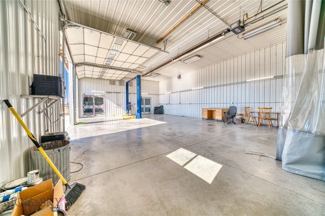 Shop interior | Image 34