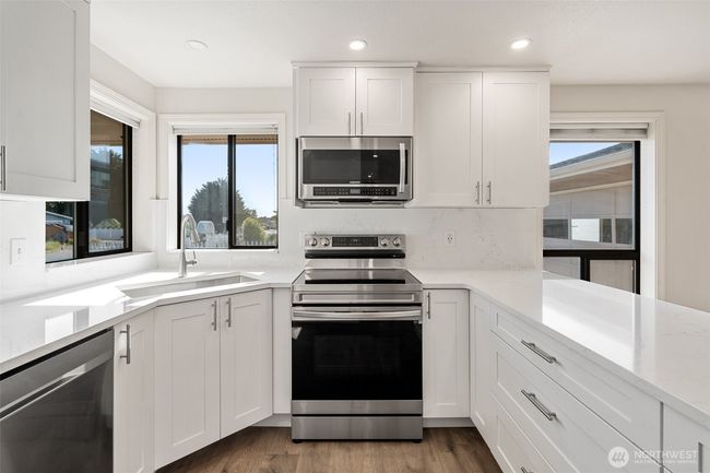 807 W Fir St, House other with 2 bedrooms, 2 bathrooms and 2 parking in Sequim WA | Image 8