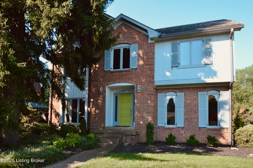 2300 Carolina Ave, Louisville, KY, 40205-2210 | Card Image