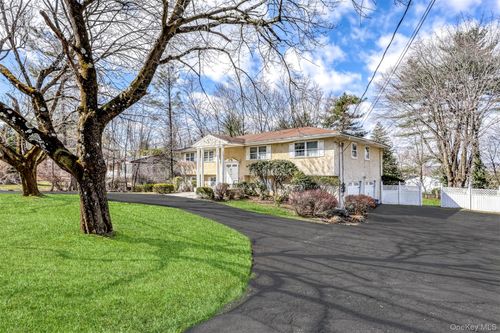 43 Forshay Rd, Monsey, NY, 10952-1535 | Card Image