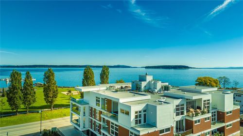 107-9570 Fifth St, Sidney, BC, V8L2W5 | Card Image