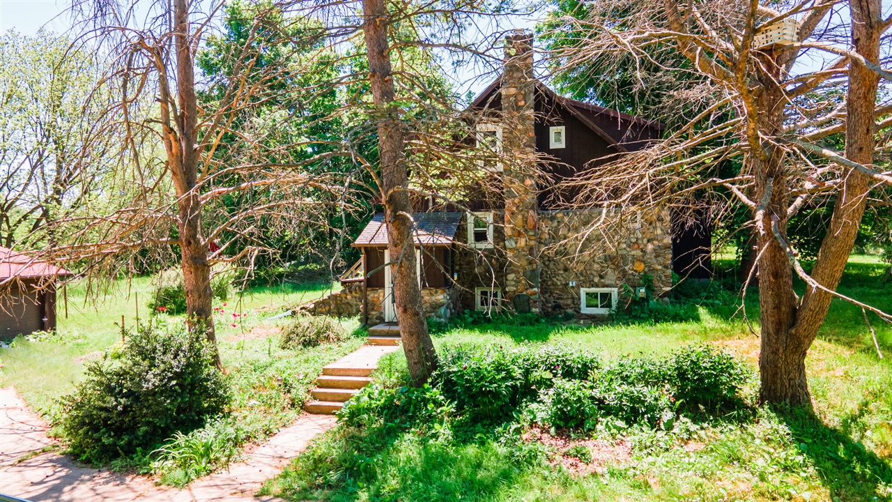 Grovenburg Rd, Mason, MI 48854