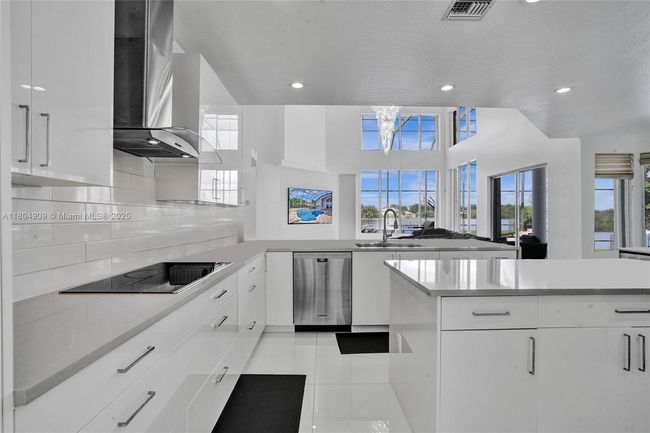 10457 Laurel Rd, House other with 6 bedrooms, 6 bathrooms and null parking in Davie FL | Image 12