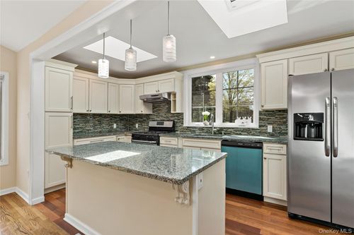 830 Barberry Rd, Yorktown Heights, NY, 10598-3005 | Card Image